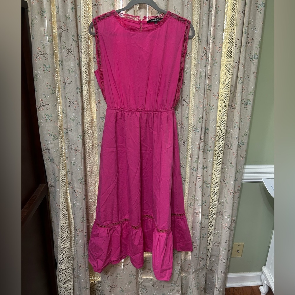 2/$28 Strut & Bolt Ladder Trim Midi Dress Fuschia Size Large - Picture 2 of 7